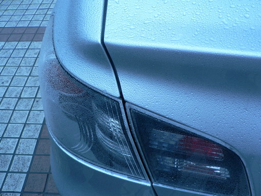 β϶